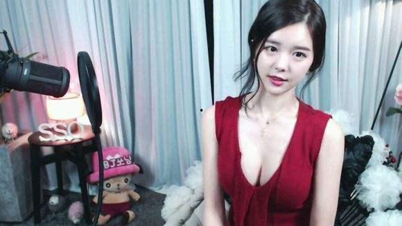 韩服av女主播,揭秘网络红人的魅力与争议